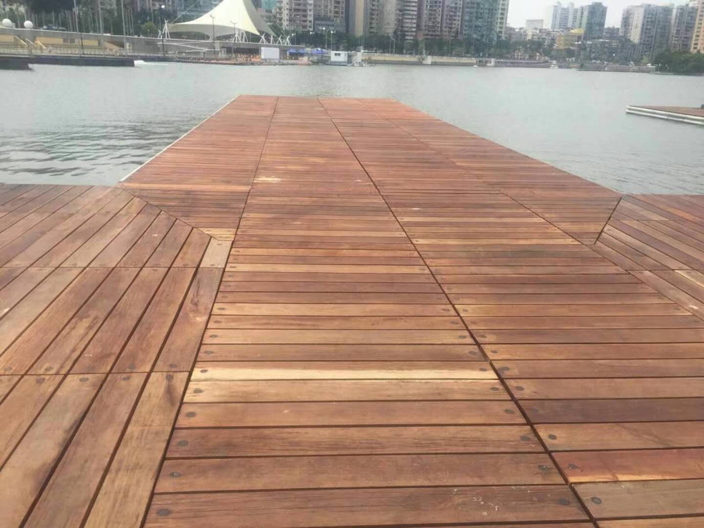 混凝土浮碼頭設(shè)計，升級