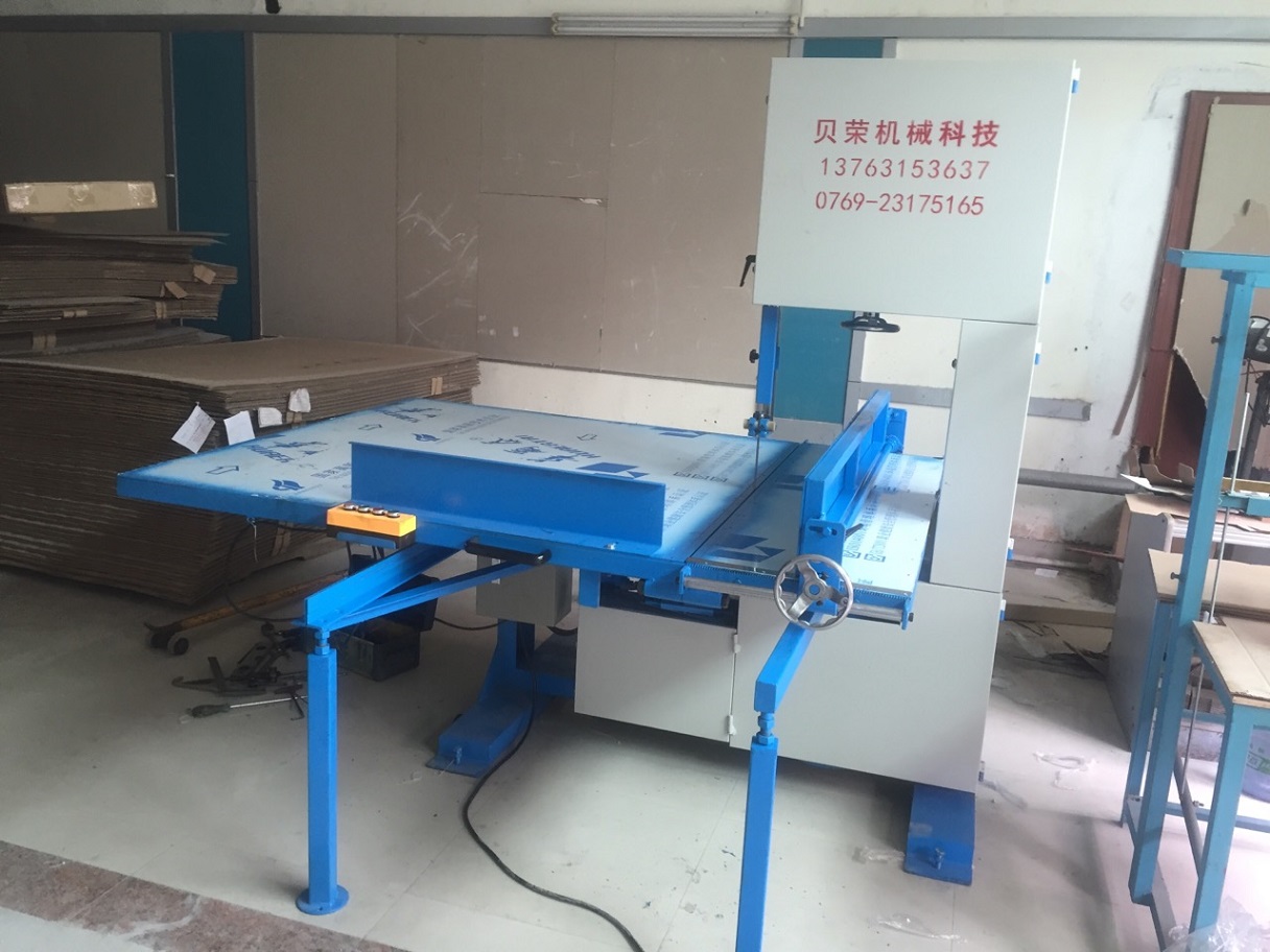 深圳小型型蜂窩紙板立切機(jī)，新型導(dǎo)電泡棉立切機(jī)