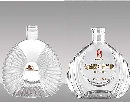 廠家直供茶油瓶洋酒瓶玻璃瓶白酒瓶生產(chǎn)廠家