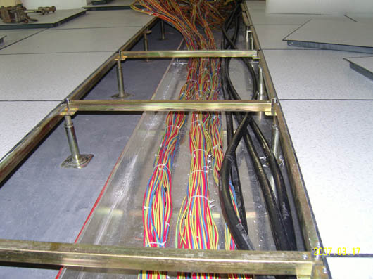 全鋼活動地板.防靜電環(huán)氧地坪、PVC地坪、耐磨地坪、硬化地坪