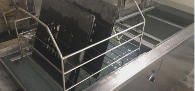 SMT焊接載具治具如何清洗，使用什么清洗劑比較合適？