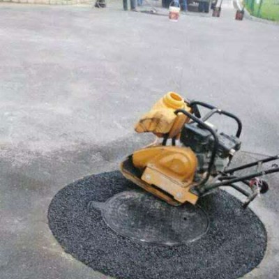 遼寧盤(pán)錦瀝青冷補(bǔ)料坑槽修補(bǔ)后立即通車提高通行效率