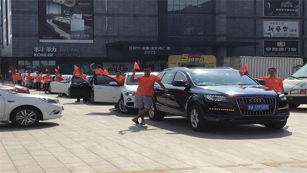 批售海口鋁電視柜-供應(yīng)?？诤糜玫暮？阡X電視柜