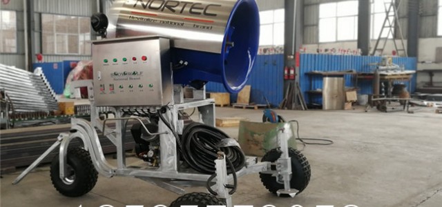 雪場國產(chǎn)造雪機讓您體驗冰雪樂趣 大型炮式造雪機廠家