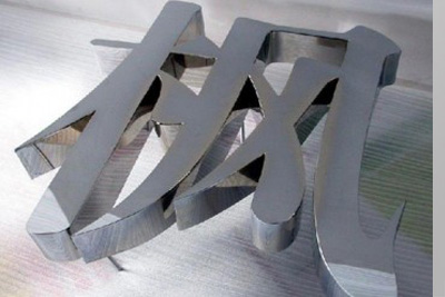 鶴崗屏風(fēng)架，哪里買銷量好的PVC標牌