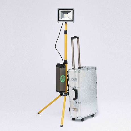 LED應(yīng)急移動照明燈（固體免維護應(yīng)急燈具）