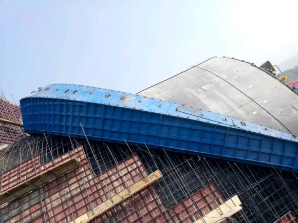 江蘇供應(yīng)建筑鋼模板隧道模板智臺車