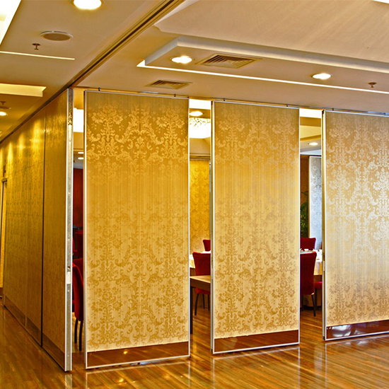 瑞兆活動(dòng)隔斷?；顒?dòng)門，折疊門。推拉門