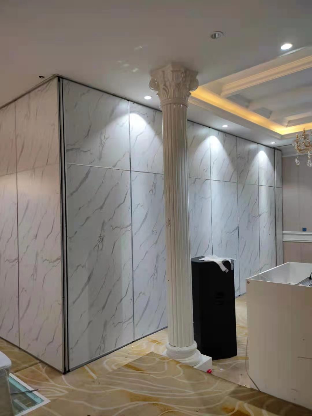 活動(dòng)隔斷。黔江活動(dòng)門，智能隔斷推拉門，移門