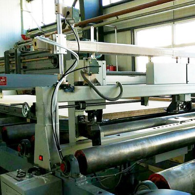 鶴壁藍鵬測控的激光測厚儀